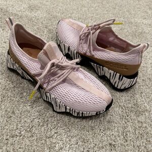 Like New Sorel Kinetic Impact II Lace SZ 9 M